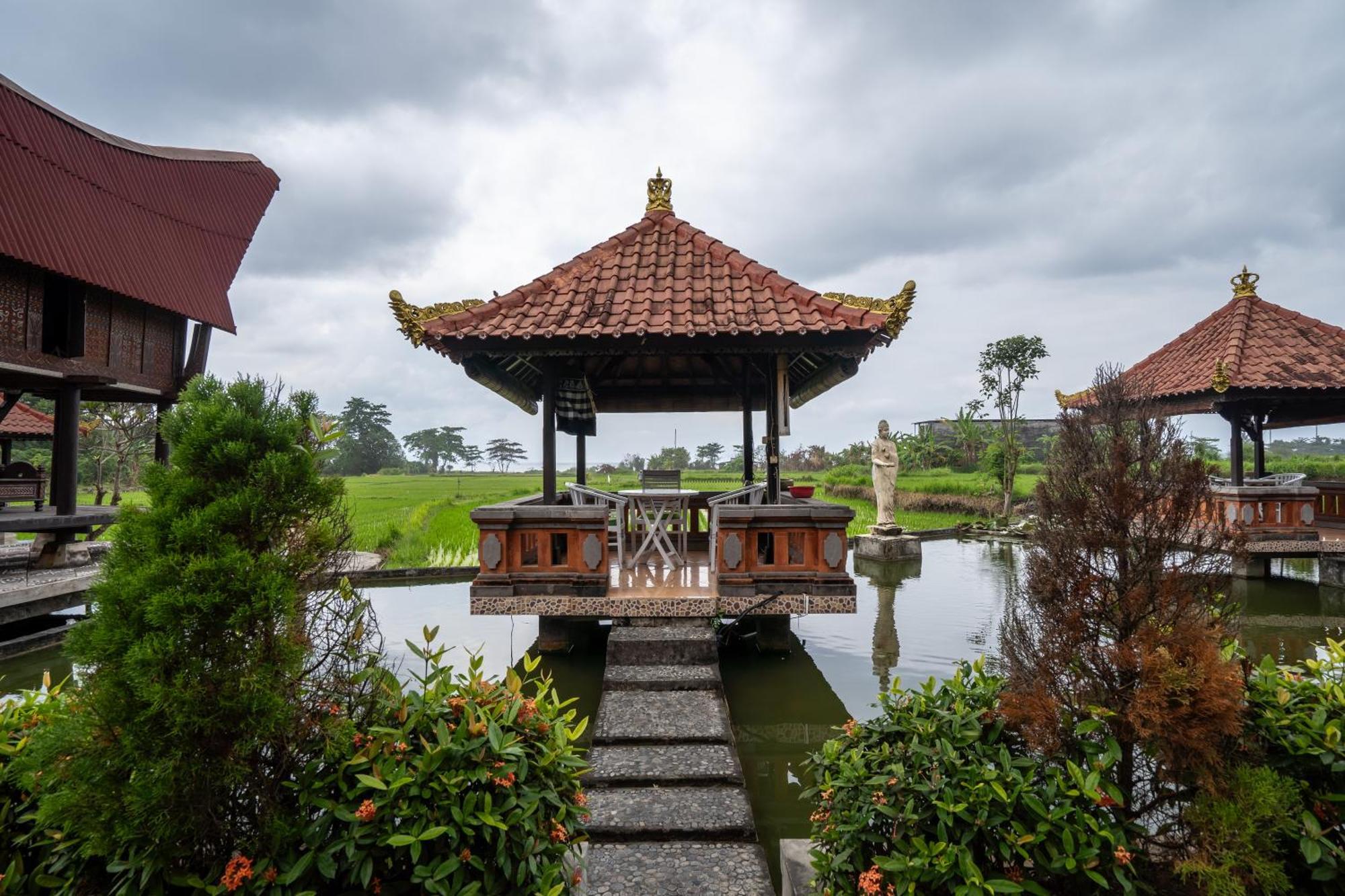 Nirmala Guest House Surf Keramas Exterior photo